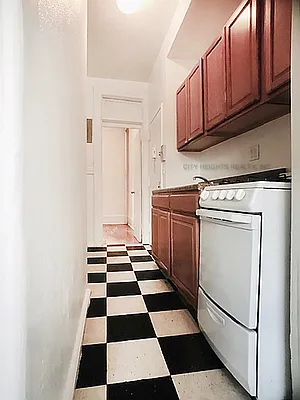 Rented by City Heights Realty | media 27