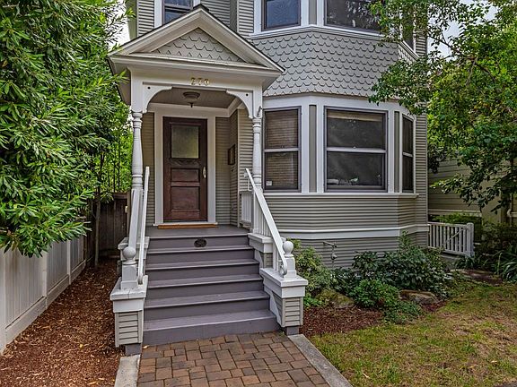 2nd image of 270 Channing Ave