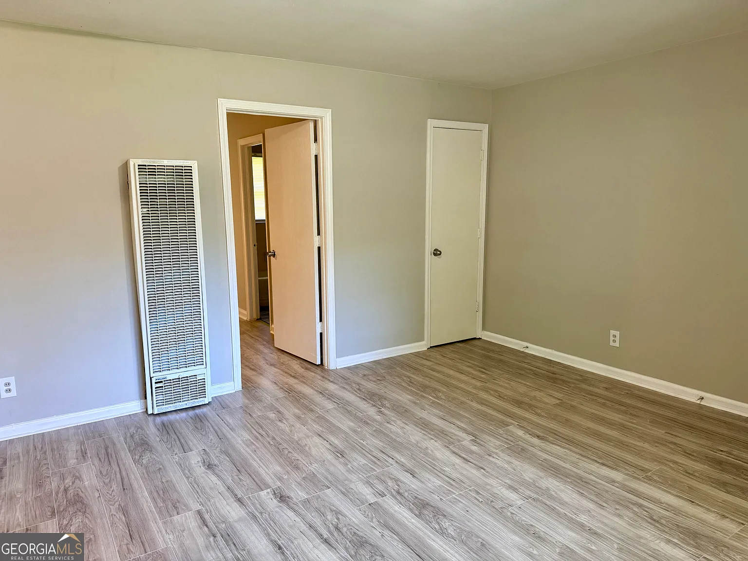 1 bed, 1.0 bath, 546 sqft, $1,000 — Photo 4