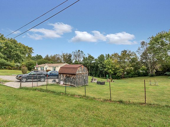 3rd image of 9742 Honey Hill Dr