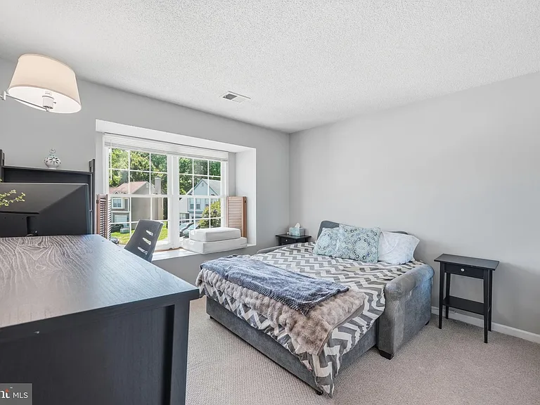 4020 Blue Slate Dr — Photo 27