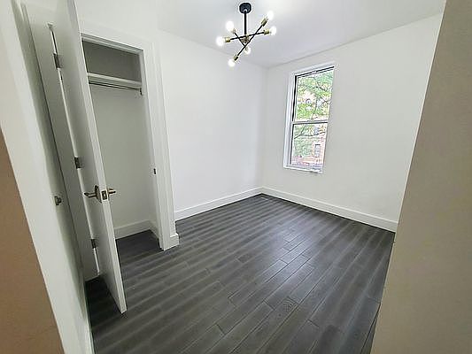 5th image of 414 Rogers Ave #2R