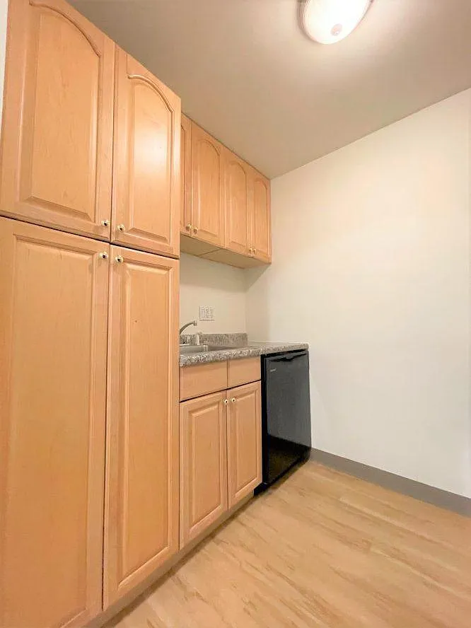 5710 Phillips Avenue — Photo 4