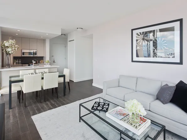 309 Gold Street image 2 of 14