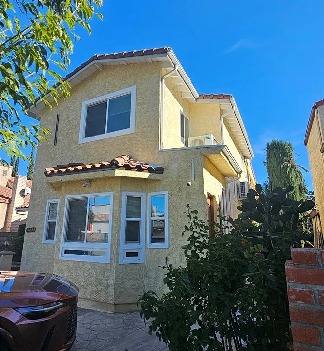 6920 Loma Verde Ave
