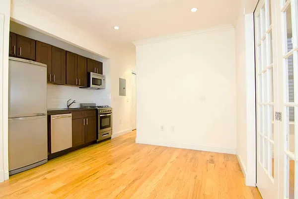 Rented by Town Residential | media 26