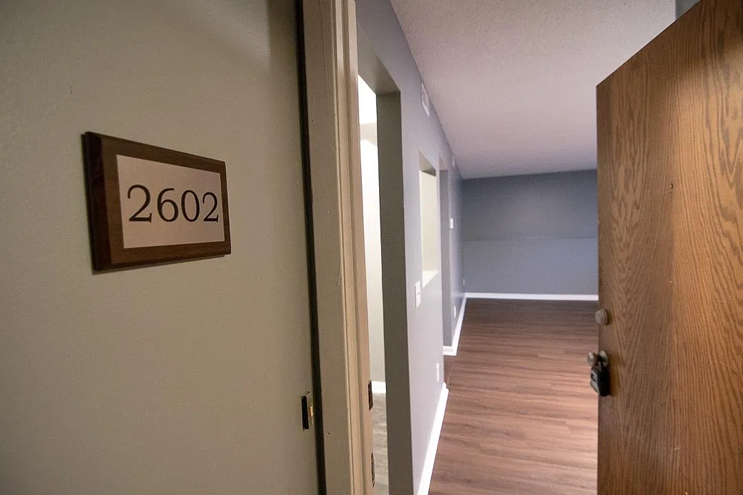 2602 Ruth St — Photo 2