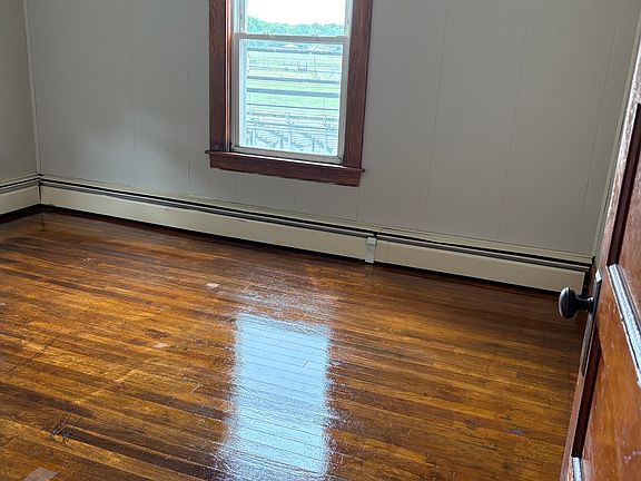 5th image of 138 Benton Ave #5