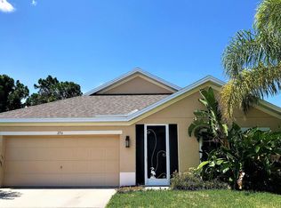 256 Briarcliff Cir, Sebastian, FL 32958