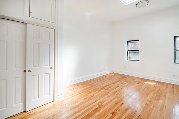 Rented by Compass | media 23