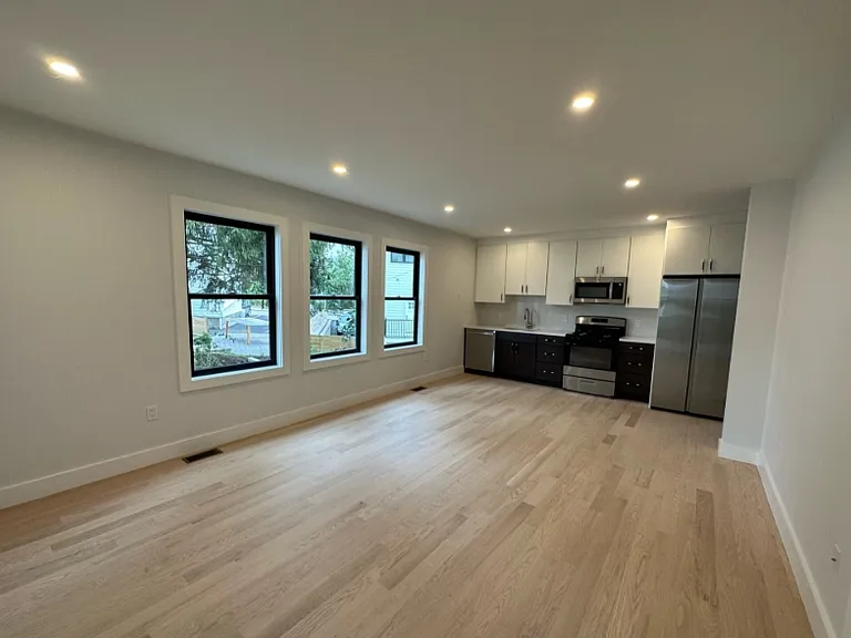 241 Foster St #2 — Photo 2