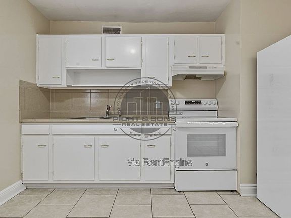 4th image of 420 E Park Ave #47