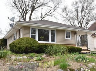 820 Buena Vista Ave, Waukesha, WI 53188