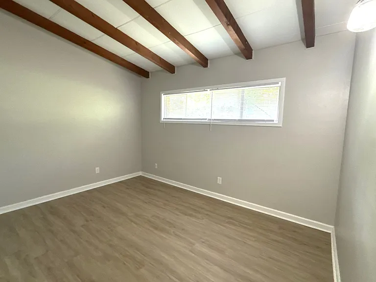 2503 Blan St — Photo 8