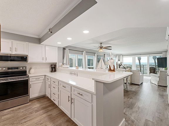 4th image of 1114 Santa Rosa Blvd Unit 206