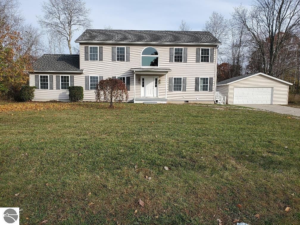7375 Ogemaw Dr, Mount Pleasant, MI 48858 Zillow