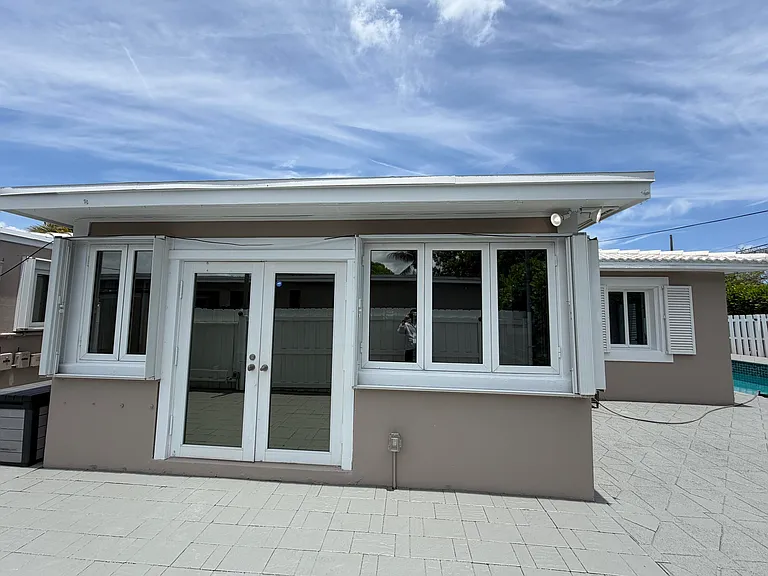 204 S Seacrest Cir — Photo 27