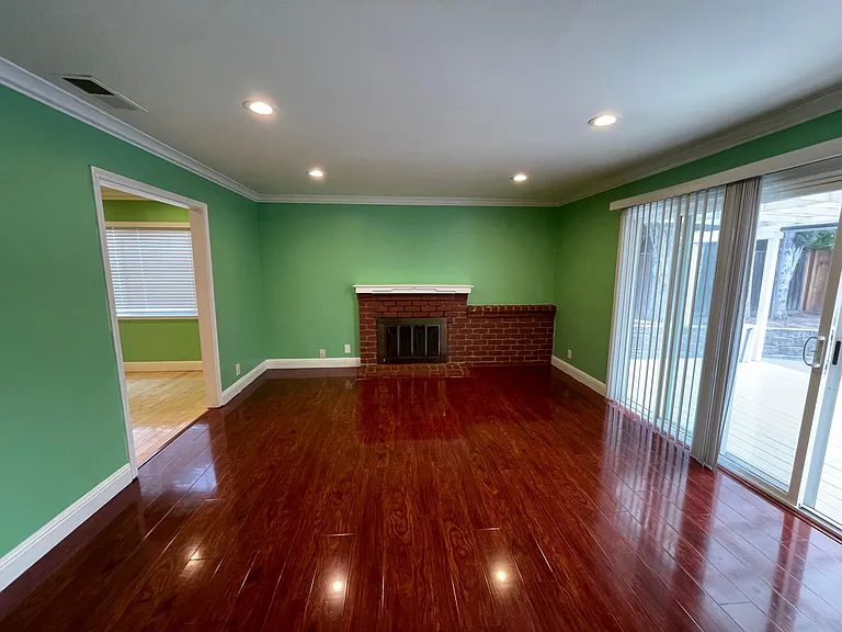 4139 Linwood Dr — Photo 5