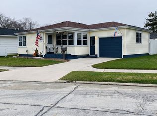 2917 School St, Two Rivers, WI 54241