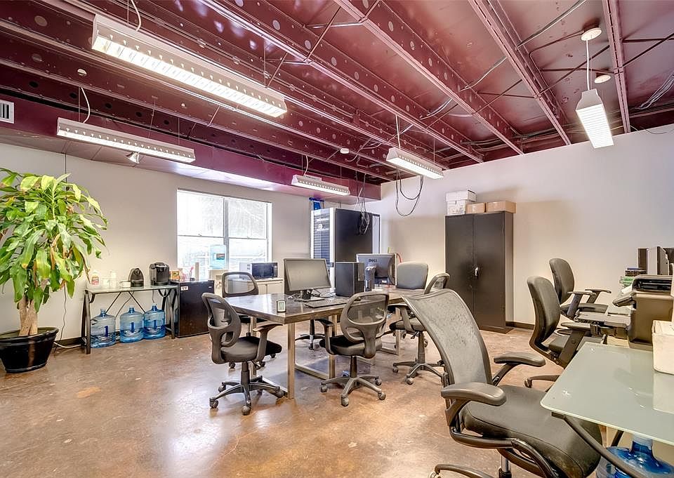 1st image of 500 Lovett Blvd