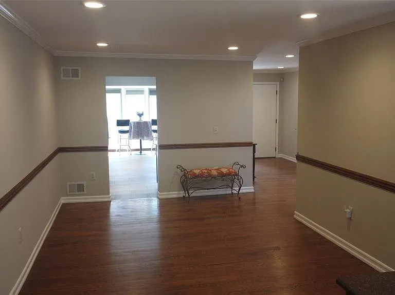 220 Butternut Dr — Photo 5