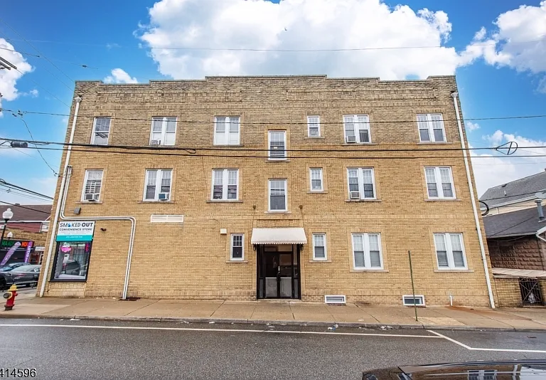 245 Lakeview Ave #7 — Photo 1