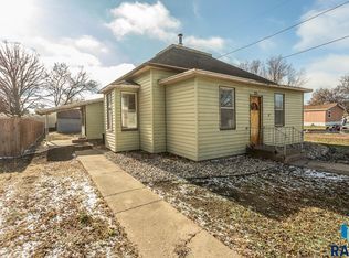 221 1st Ave, Chancellor, SD 57015