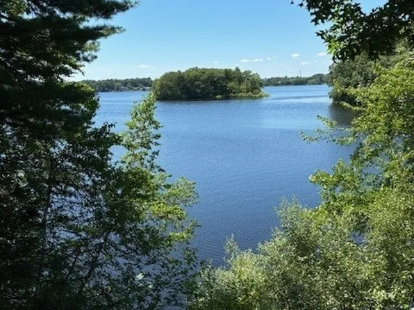 122 Scadding St, Taunton, MA 02780