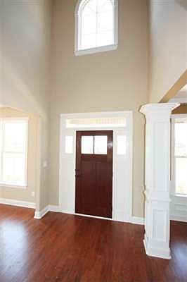 3rd image of 105 Clarissa Dr