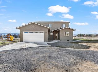 1033 Lancaster Rd, Selah, WA 98942