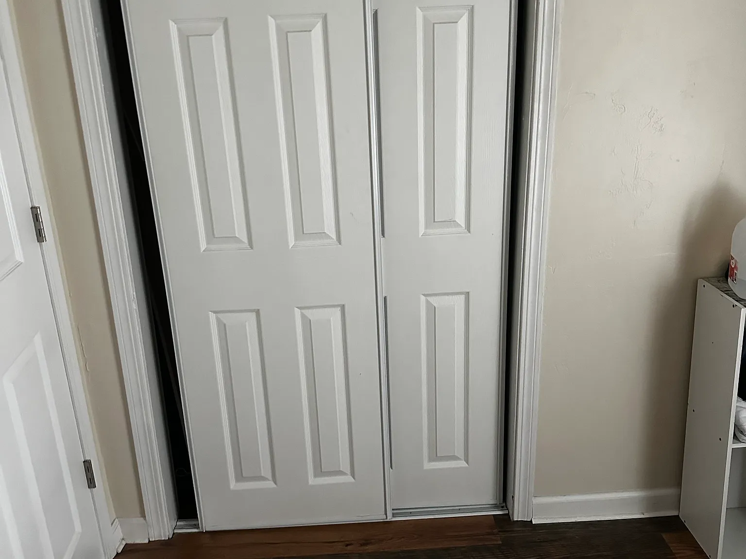 2 bed, 1000 sqft, $1,100 — Photo 2