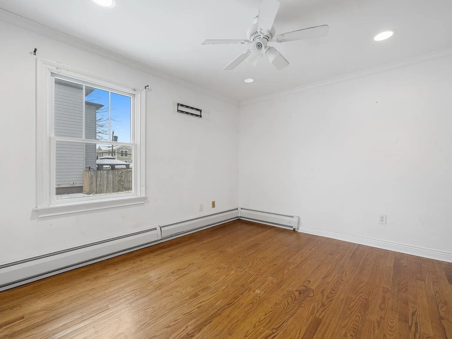 1 bed, 1.0 bath, $1,700 — Photo 3