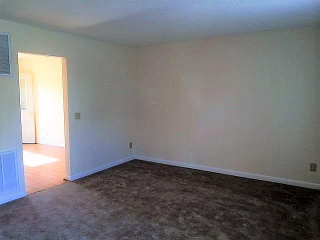 1st image of 423 W Water St