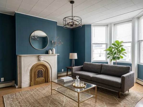 23 Poplar Street image 1 of 11