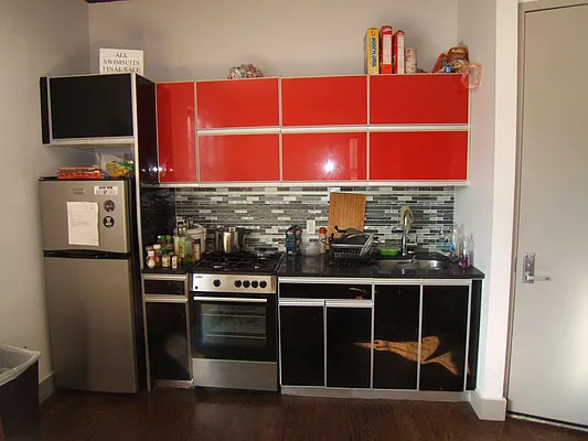 Rented by Joel Weisz, LREB | media 15