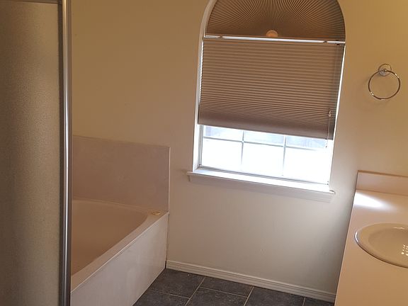 Master bath with jetted tub