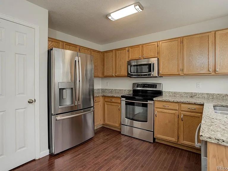 1328 Amherst St — Photo 19