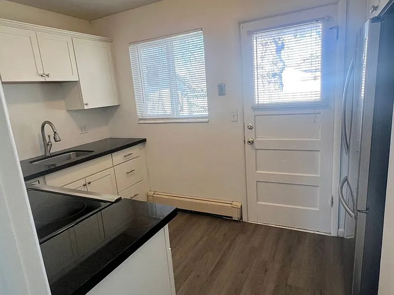 291 E Welby Ave — Photo 7