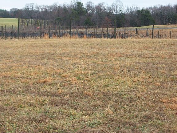 3rd image of 1220 Gap Rd