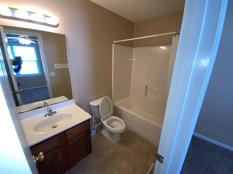 110 Cornerstone Pl — Photo 8