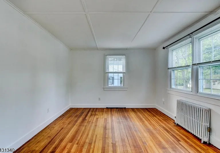 10 Lake Dr — Photo 16