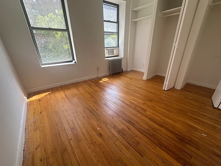 31 Oliver St #3D — Photo 1