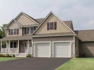 10 Wells Dr, Tewksbury, MA 01876