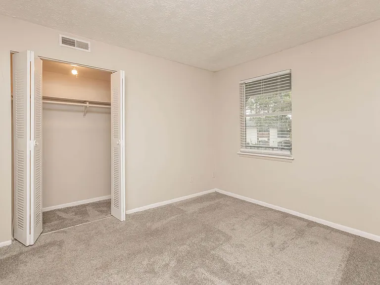 Oasis Club Apartments — Photo 61