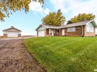 18269 Townline Rd, Pekin, IL 61554