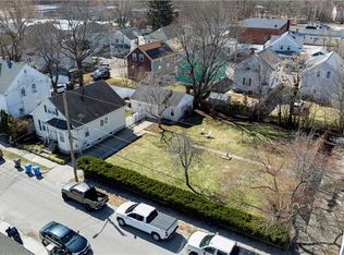 42 Victoria Ave, Cranston, RI 02920