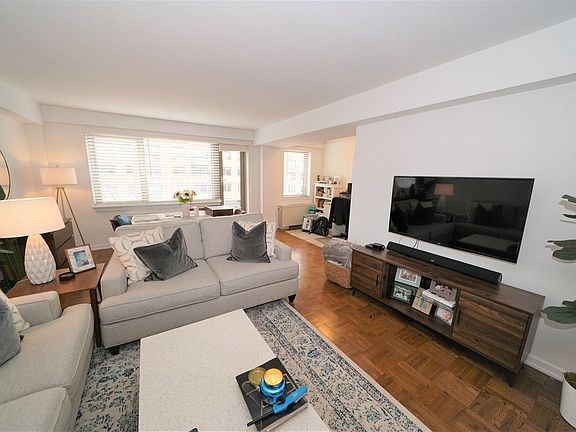 3rd image of 160 E 84th St APT 16E