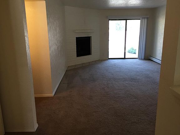 5th image of 10224 Admiral Halsey Dr NE APT A