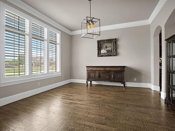 5th image of 1480 Windpointe Dr