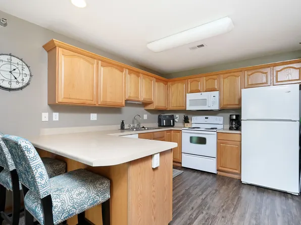 701 SE Dovetail Rd APT 4, Grimes, IA 50111